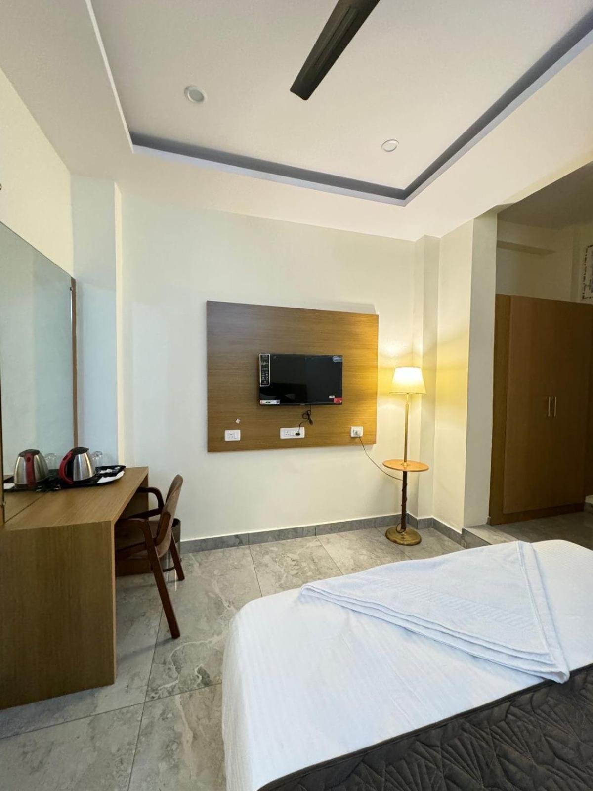 Hotel Boss Palace 마이소르 외부 사진